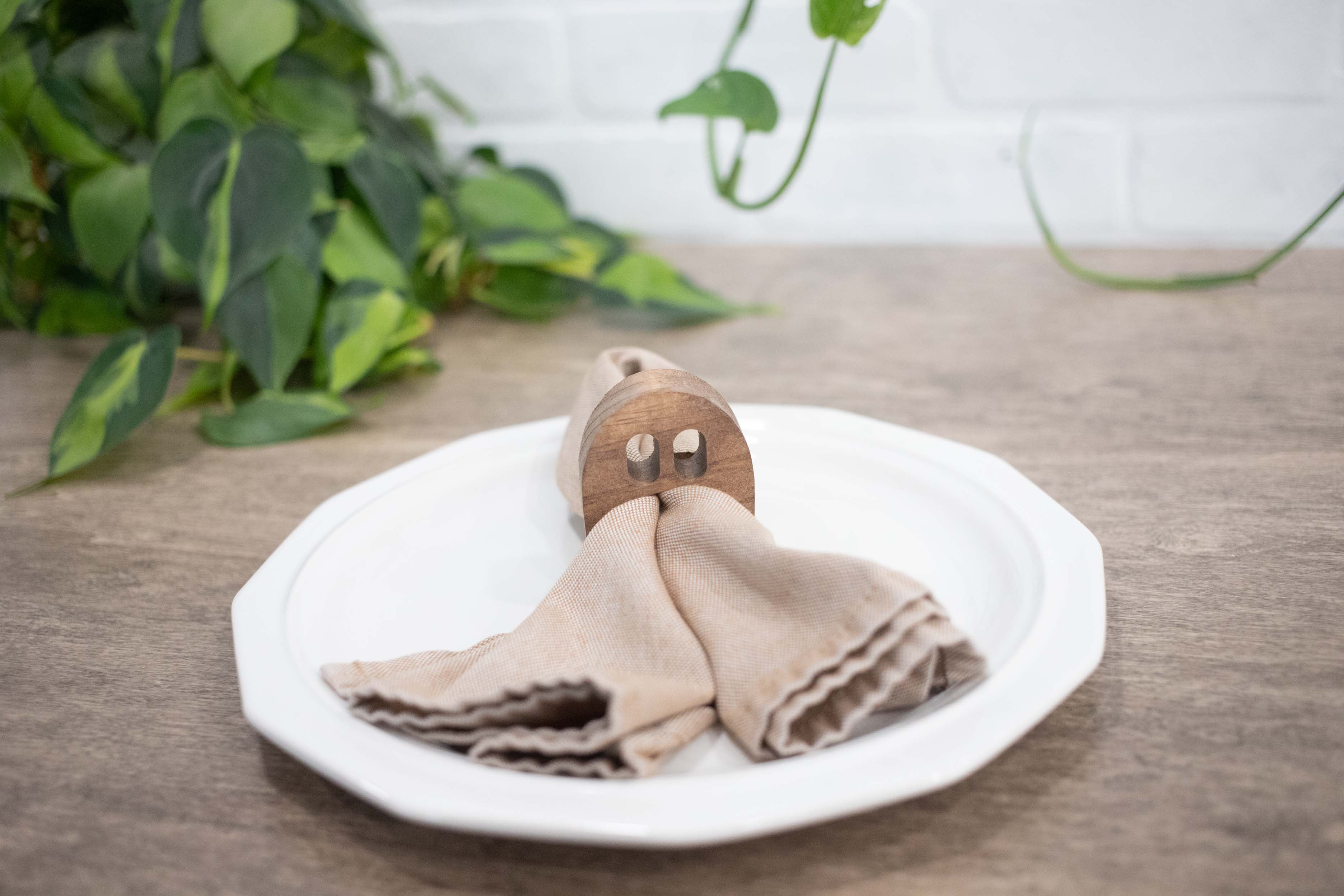 Ghost Napkin Rings, Wood Halloween Table Decor, Upright Wood Halloween Ghost  Napkin Ring-2